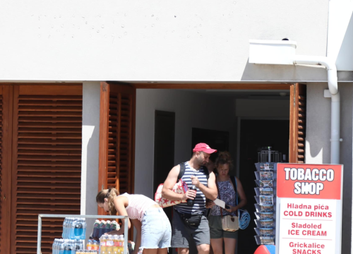 Fotografija 9 - Đir po Prviću: Pripreme za 13. 'Šibenik u kadru' u znaku Fausta Vrančića