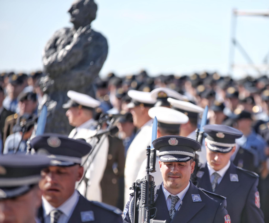Obilježavanje 30. obljetnice Oluje na Kninskoj tvrđavi i ulicama Knina