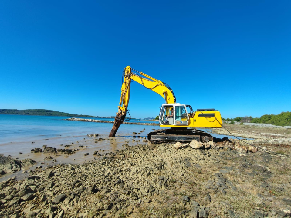 Voda stiže na Žirje, Kaprije i Obonjan: Najduži podmorski cjevovod položen 70 metara pod morem