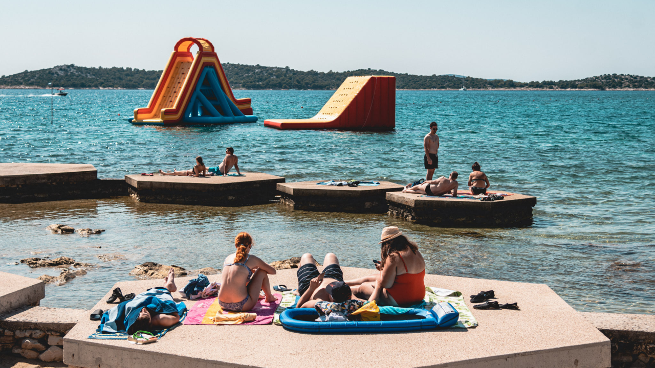 Nova krađa na plaži u Vodicama, 48-godišnjak ostao bez novaca