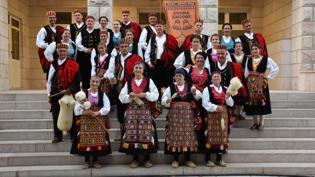 Članovi KUD-a 'Zvona Zagore' iz Mirlovića u Posušju predstavili raskoš svojih plesova, nošnji, napjeva i običaja