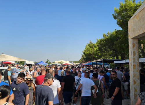 Fotografija 5 - Ni vrućine nisu spriječile masu ljudi da obilježe 'sveti deseti'