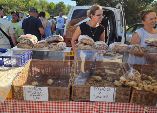 Fotografija 17 - Ni vrućine nisu spriječile masu ljudi da obilježe 'sveti deseti'