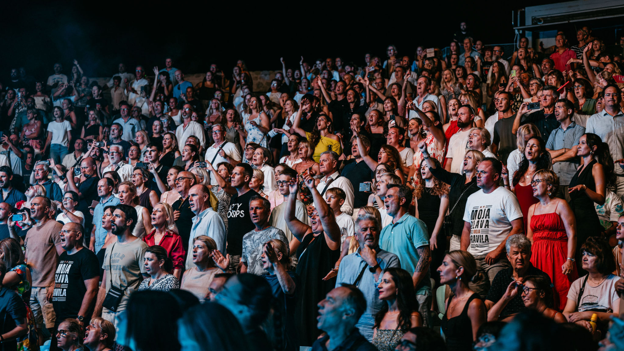 Parni Valjak rasplesao publiku na Tvrđavi sv. Mihovila