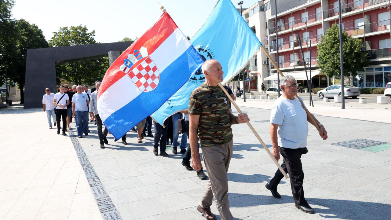 U Kninu i Tepljuhu obilježen Dan sjećanja na zatočenike logora u Domovinskom ratu