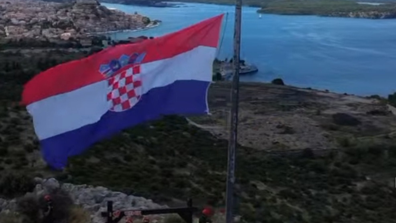 Pokazna vježba iznad TEF-a: Šibenski vatrogasci spremni za teške uvjete