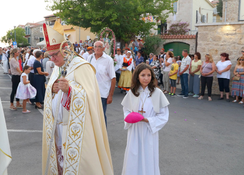 Fotografija 14 - Tribunj svečano proslavio blagdan Velike Gospe