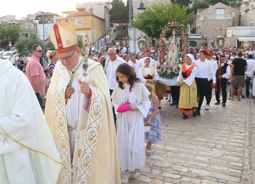 Fotografija 11 - Tribunj svečano proslavio blagdan Velike Gospe