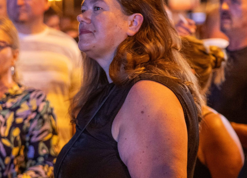 Fotografija 7 - Skitnica i ostali hitovi odjekivali vodičkom rivom: Nezaboravna večer s Jasnom Zlokić