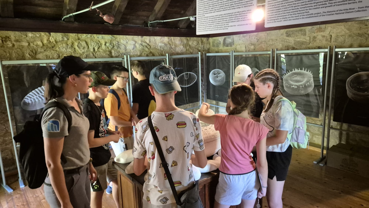 Mladi čuvari prirode okupili se u NP Krka na edukativnoj radionici