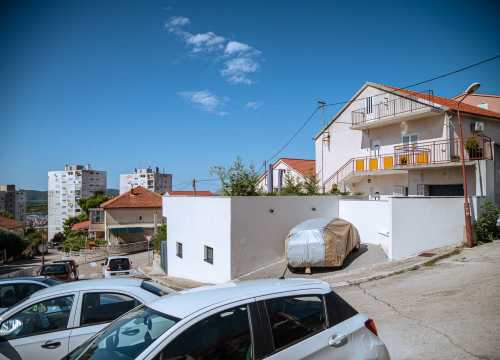 Fotografija 12 - Križ - Od nekadašnjeg pustog brda do obiteljske četvrti