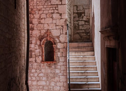 Fotografija 28 - Šibenski Stari grad – kameni labirint povijesti i života