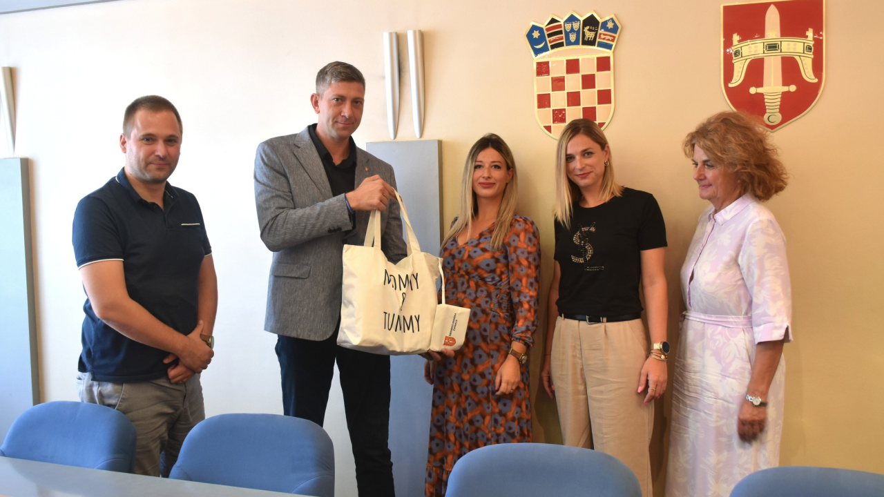 Županija osigurala pakete potrepština za trudnice i rodilje