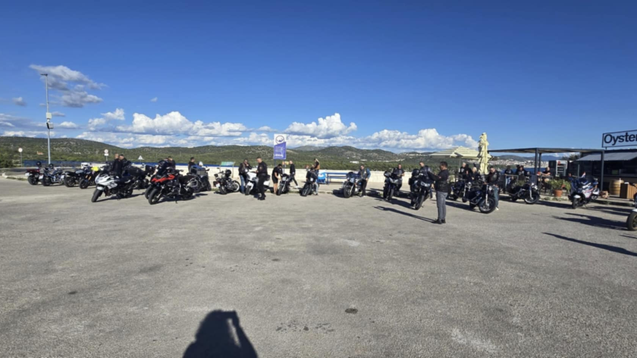 Šibenski bajkeri prosvjedovali na naplatnim kućicama: 'Želimo sigurnije ceste za sve motocikliste'