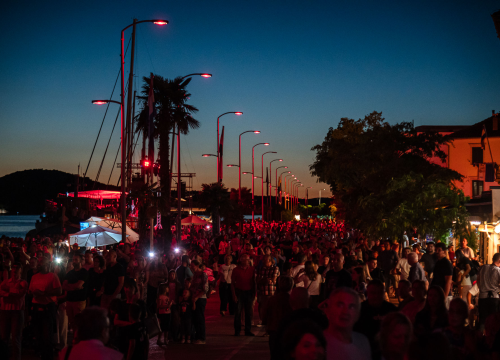 Fotografija 35 - Šibenik impresivnim dron showom obilježio jubilarno izdanje manifestacije Light is life
