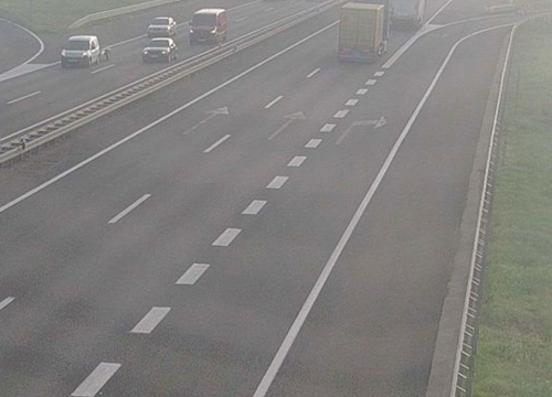 Mjestimice smanjena vidljivost zbog magle, predmet na kolniku na A3