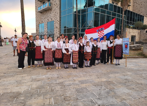 Fotografija 13 - Prominski Tići oduševili na Međunarodnom festivalu u Budvi