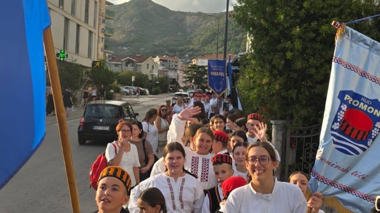 Kulturno blago i baština: Prominski Tići oduševili na Međunarodnom festivalu u Budvi