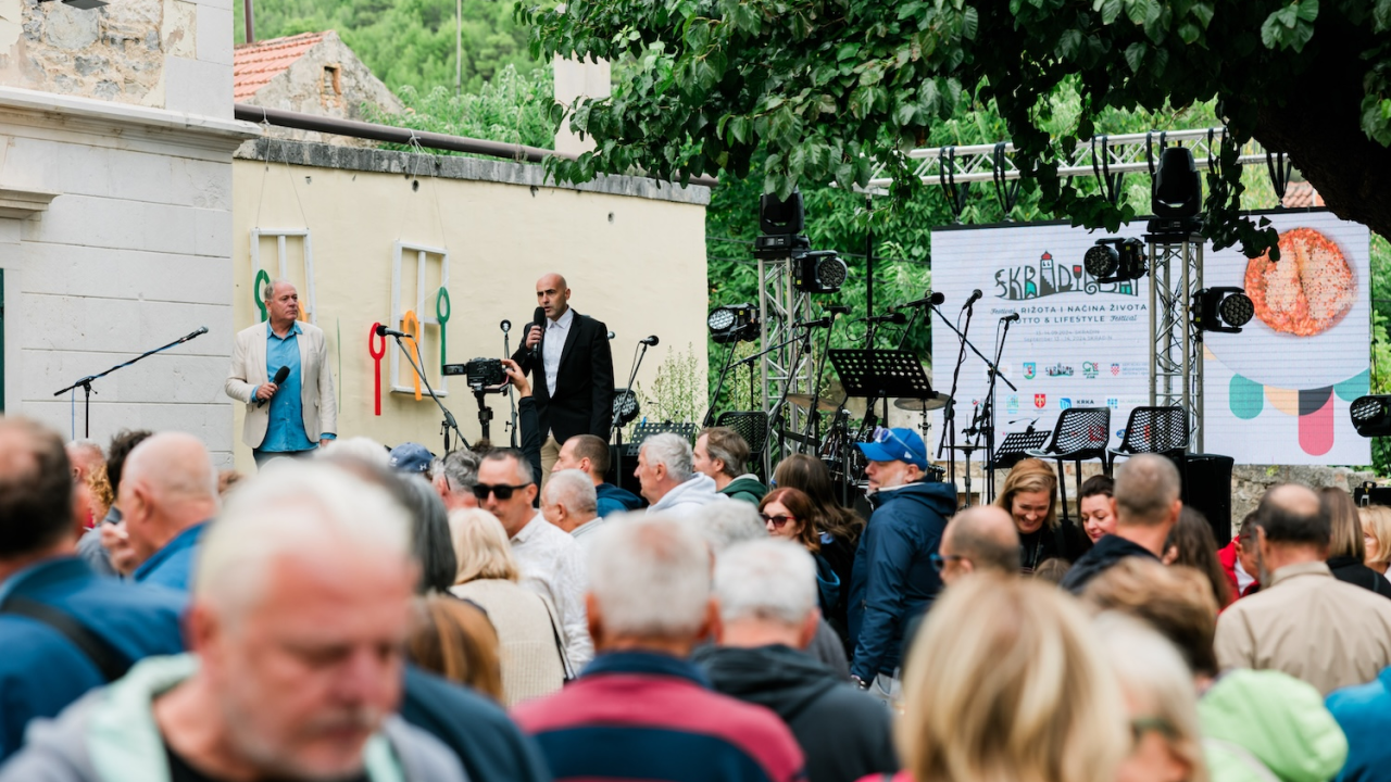 Rapsodija mirisa, okusa i pjesme:  Skradin vas poziva na 2. Festival rižota i načina života