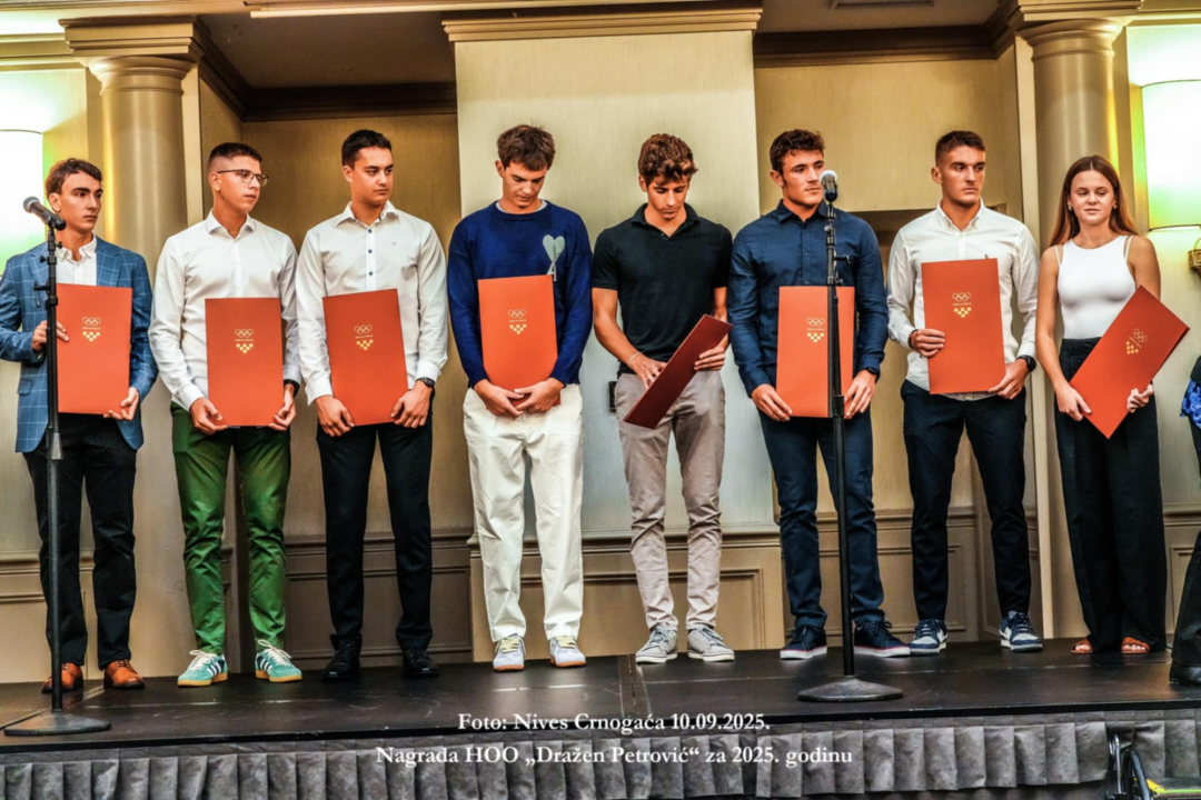 Šibenski veslački talenti okrunjeni prestižnom nagradom 'Dražen Petrović'