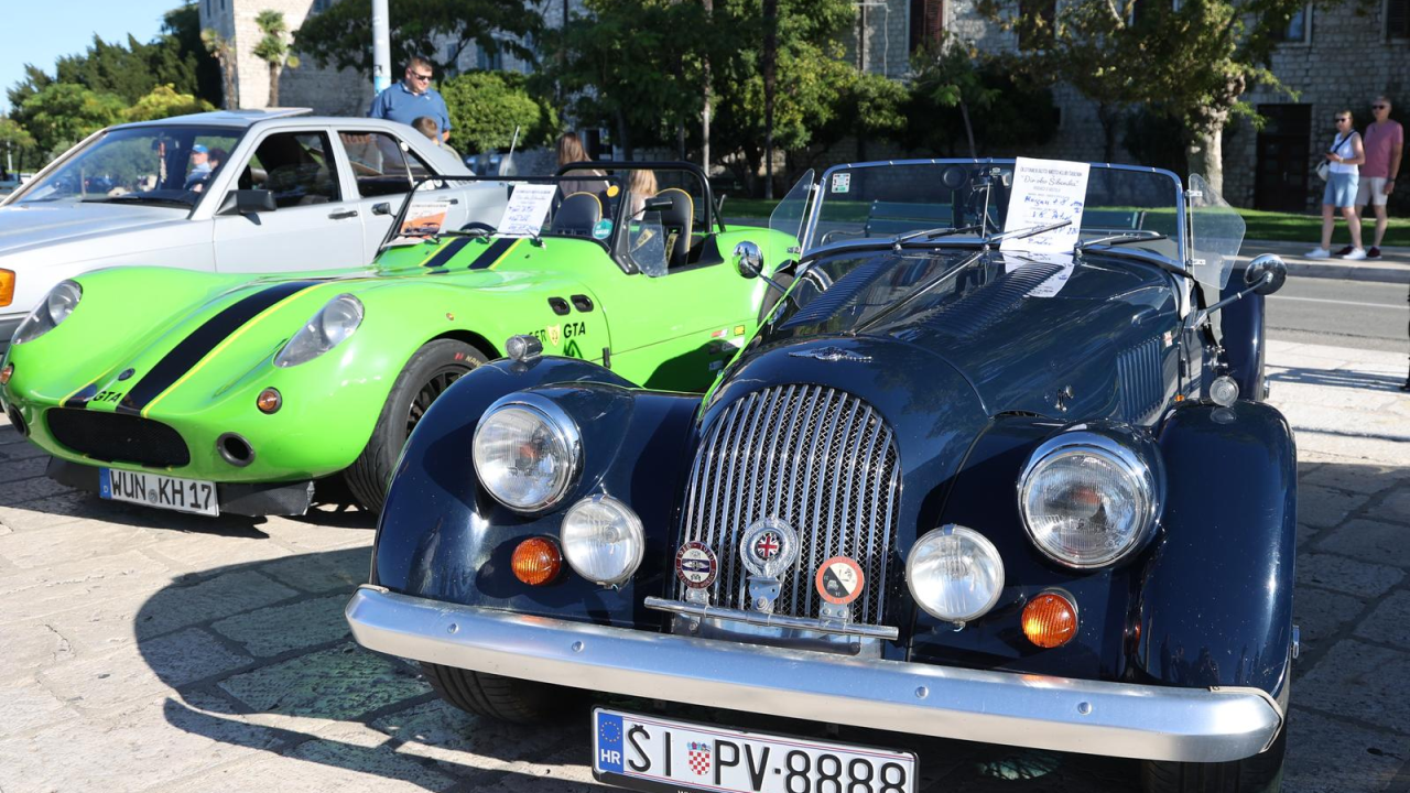 Susret oldtimera: Povijesni ljepotani oživjeli šibensku rivu