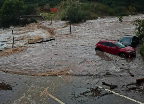 Fotografija 12 - FOTO Nevrijeme najviše problema izazvalo u Vodicama, čitatelji nam šalju fotografije poplavljenih cesta i parkirališta iz cijelog Šibenika