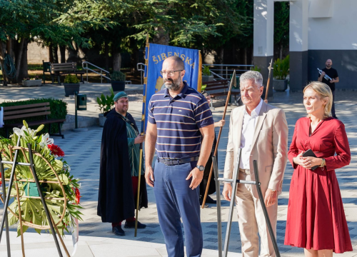 Fotografija 13 - Povodom Dana Grada i blagdana sv. Mihovila na Kvanju položeni vijenci