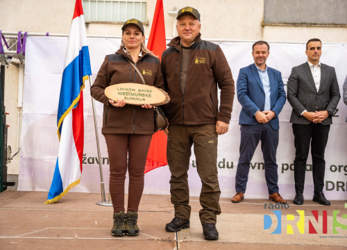 Fotografija 10 - U Drnišu otvoreno Državno prvenstvo u radu lovnih pasa