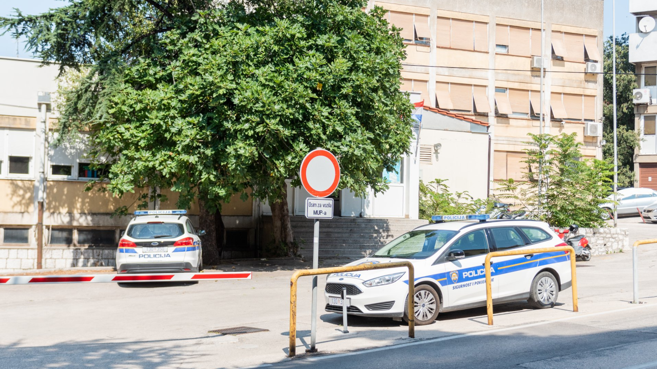 Lopovi u akciji u Murteru, Dubravi, Brodarici i Šibeniku