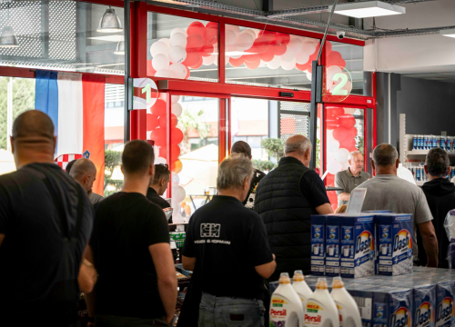 Fotografija 2 - FOTO Cijene pale – Velika akcija u svim Građa prodajnim centrima!