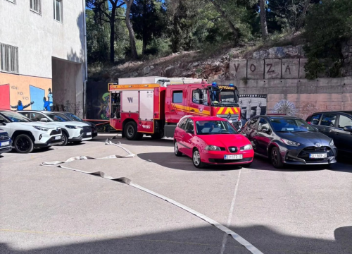 Fotografija 3 - Održana protupožarna vježba u zgradi šibenske Gimnazije