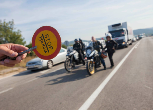 Određen pritvor 26-godišnjaku koji je u Žagroviću vozio moped bez vozačke i s nevažećom prometnom dozvolom