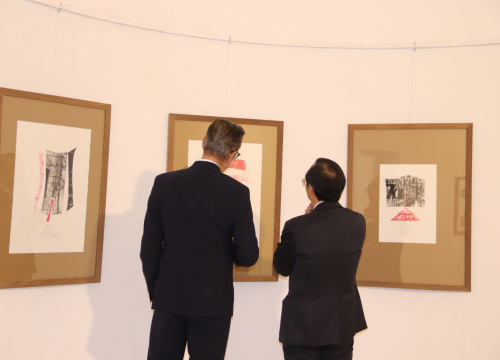 Otvorena izložba grafika Leona Zakrajšeka u Krševanu: 'Umjetnost ima moć povezivati narode'