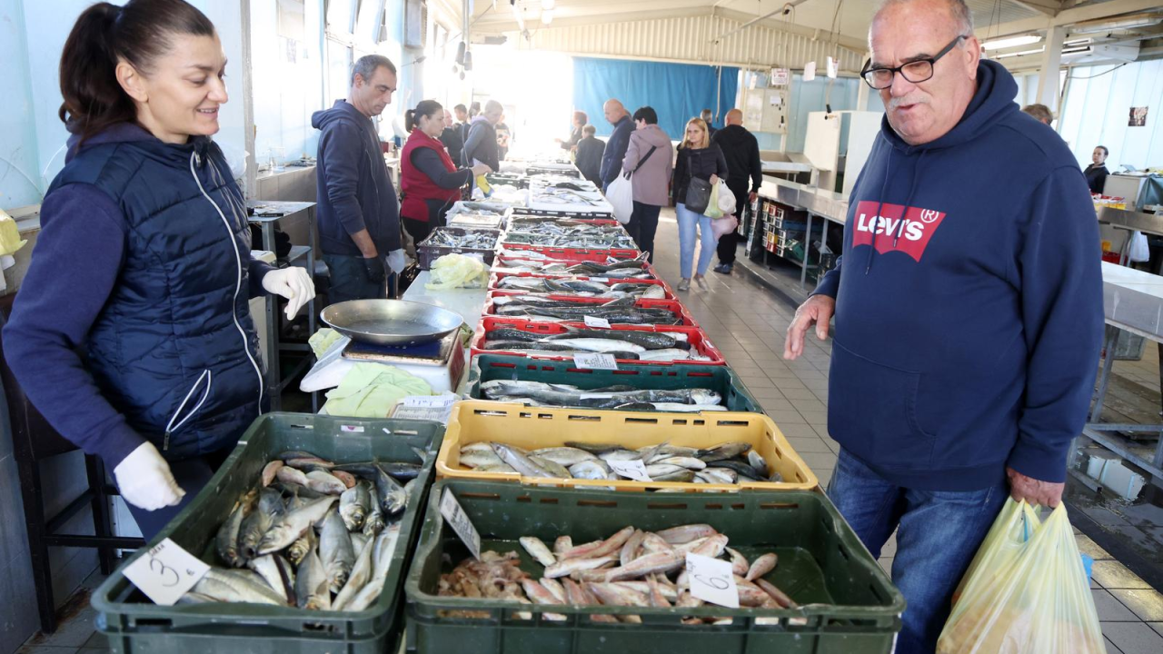 Petak na šibenskoj peškariji: Evo kakva je bila ponuda i koliko je povoljna