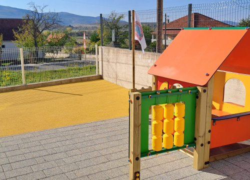 Fotografija 1 - Dječji vrtić Koštelice u Gradcu dobio novouređeno i opremljeno igralište