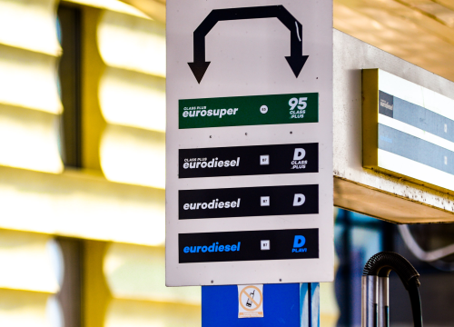Nakon što je Vlada ukinula maksimalne cijene goriva, cijene su niže