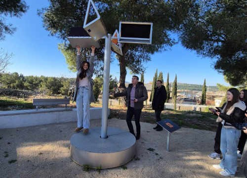 Fotografija 4 - Kninski osnovnoškolci uronili u svijet novih tehnologija