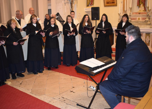 Fotografija 37 - U Primoštenu izveden oratorij 'Za križen'