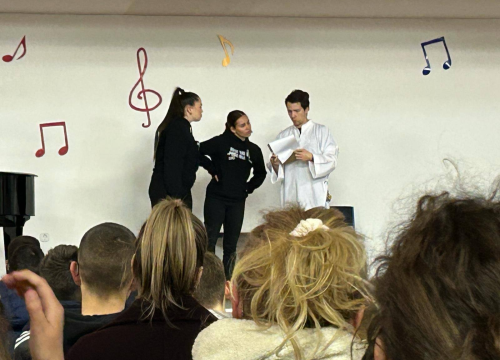 Fotografija 4 - U Drniškoj Gospi od Ružarija održana duhovna obnova za mlade i roditelje