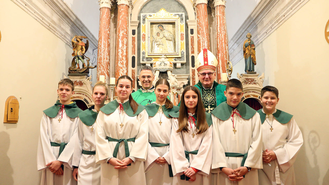 Biskup Rogić u sklopu pastirskog pohoda posjetio župe Jadrtovac i Vrpolje