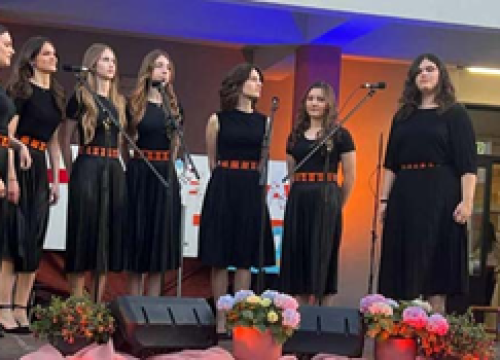 Klapa Gimnazijalke i Sebenico
