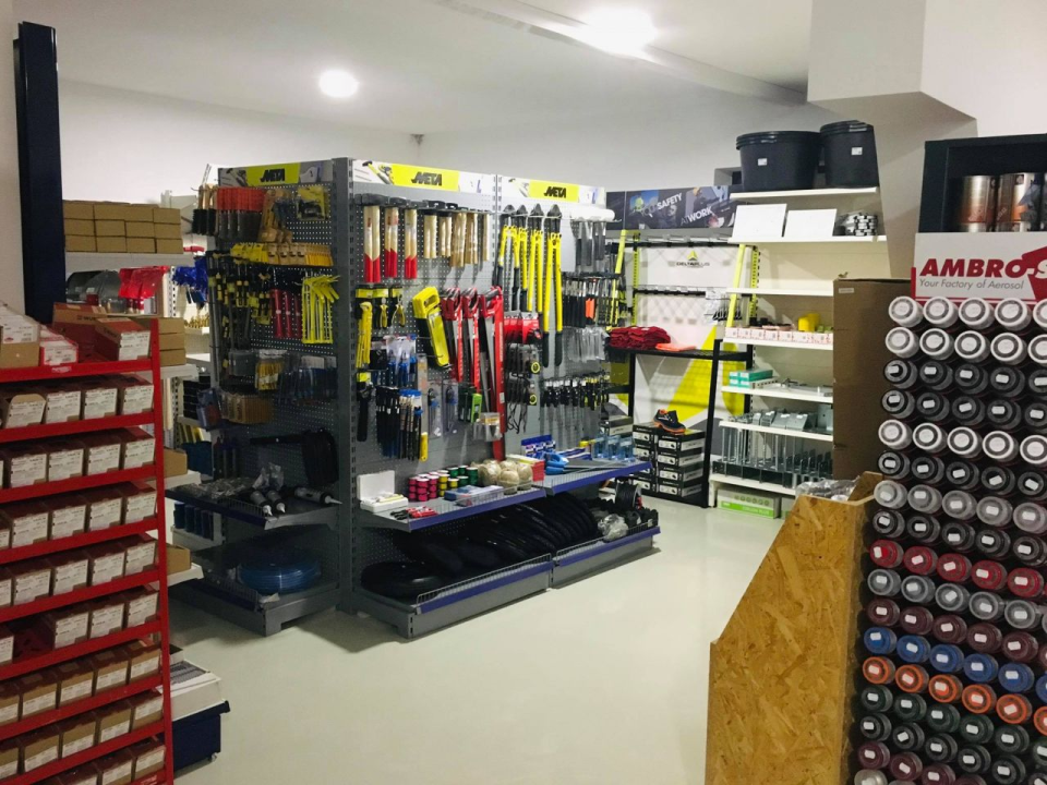 Servis Kong u Ražinama nudi sve na jednom mjestu za vaša vozila! 