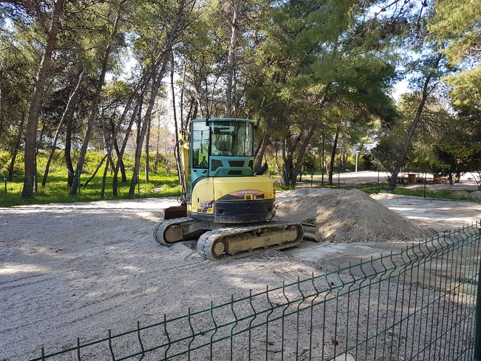 Obnavljaju se stara i montiraju nova dječja igrališta, započeli radovi i u Rasadniku na Vidicima   