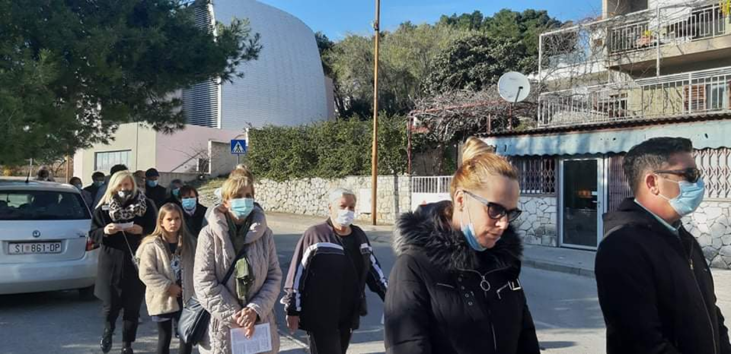 Na Vidicima održan Križni put od crkve sv. Petra do crkve sv. Mare