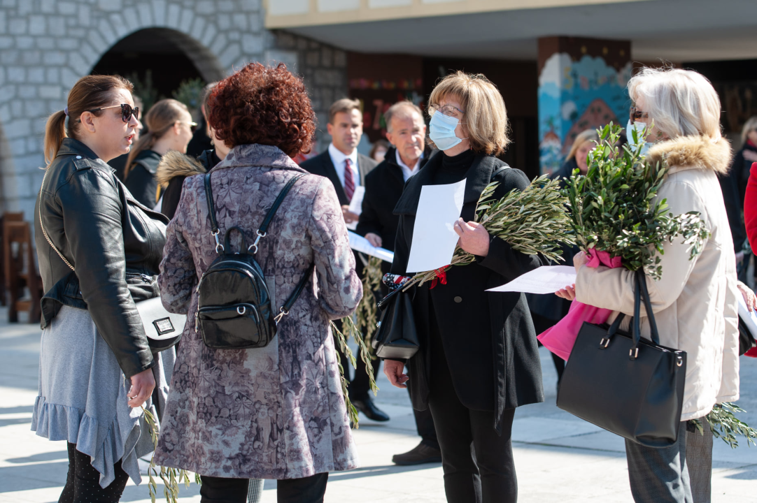 Procesijom, misom i blagoslovom maslinovih grančica Šibenčani proslavili Cvjetnicu   