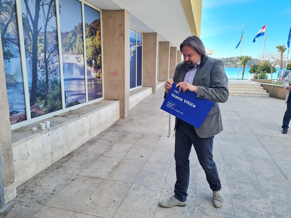 Tonči Restović 'dao' trg kod Županije Ivanu Vitiću: Gradska vlast treba se dostojno zahvaliti velikim Šibenčanima 