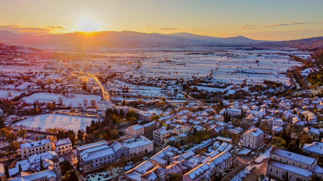 Sve je ljepše pod snježnim pokrivačem: Možete li pogoditi gdje su u županiji jutros snimljeni ovi prekrasni kadrovi?  