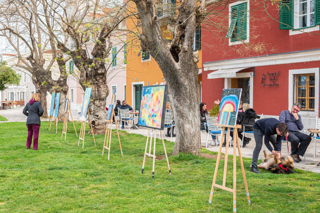 U Azimutu proslavljen Svjetski dan umjetnosti: Trinaestero Šibenčana izložilo svoje radove