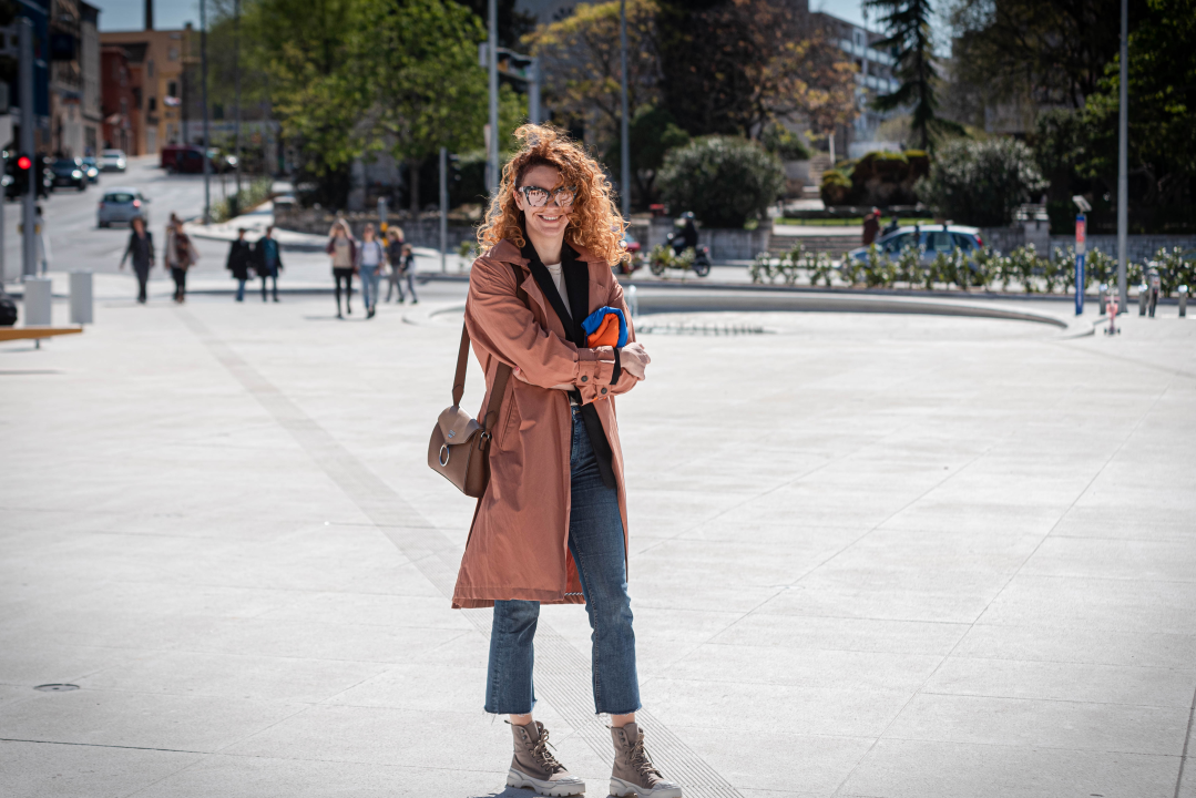 Lijepe Šibenčanke pokazale kako se u prohladnom travnju nose šareni kaputi