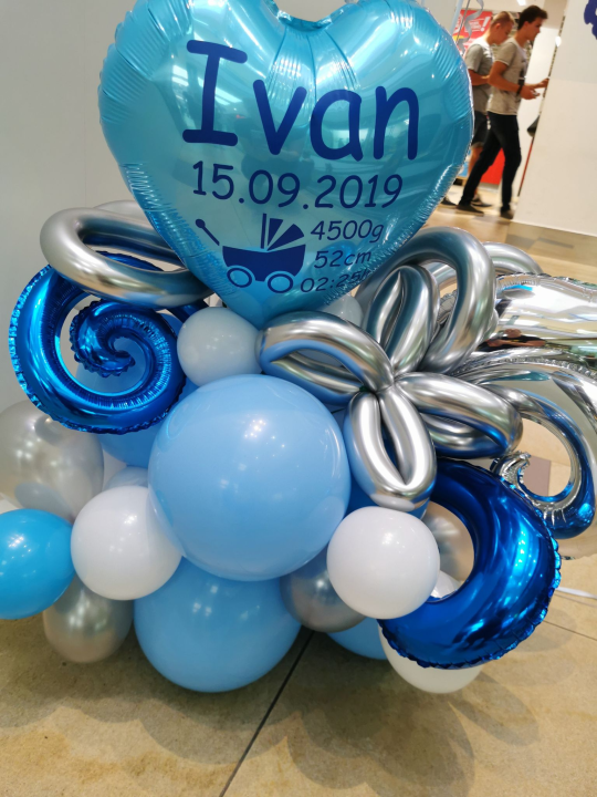 Iznenadite svoje bližnje personaliziranim poklonima i dekoracijama iz Smile T-shirt &amp; party storea! 